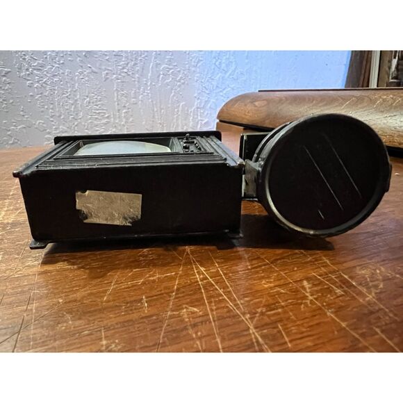 Vintage pencil sharpeners Antique TV and Wishing Well - Picture 4 of 6